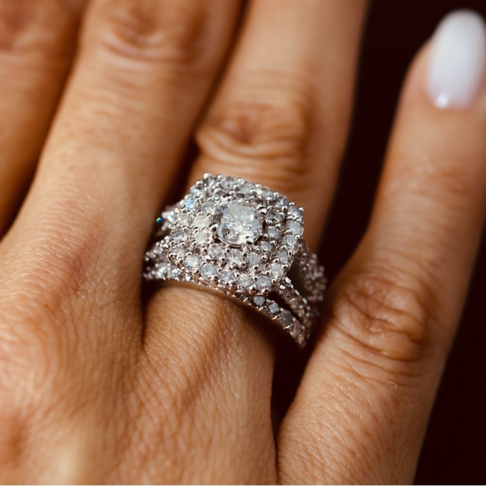 2 carat Diamond Ring white gold